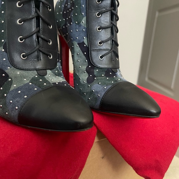 Christian Louboutin Dakita Camo Print Studded Bootie - Picture 4 of 10
